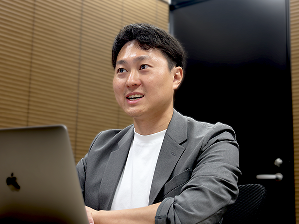 在宅医療でできる治療の幅が広がっていく今後、より患者の意思や状況に応じた治療の環境選びが求められると語る牧賢郎医師