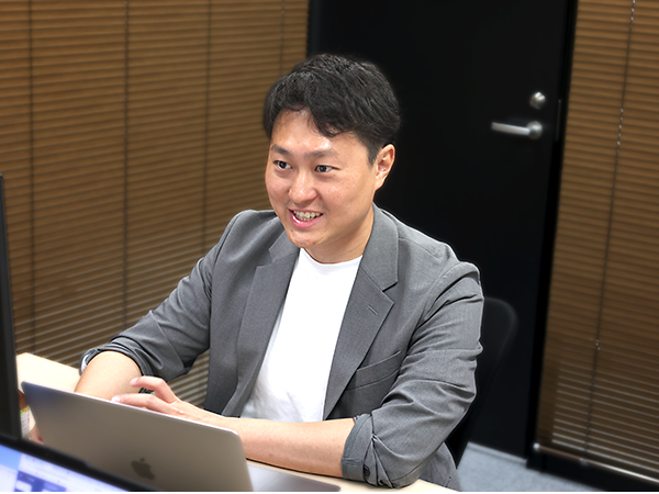 在宅医療に関わっていない病院勤務の医師にも、患者の背景を踏まえた判断が求められると指摘する牧賢郎医師